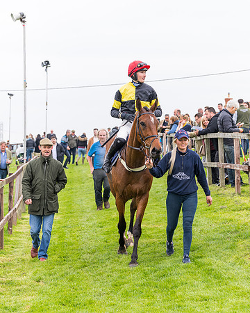 Race 2 - Five and Over restricted (103 of 136)