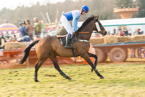 Race 4 - Novice and Veteran Riders (26 of 115).jpg