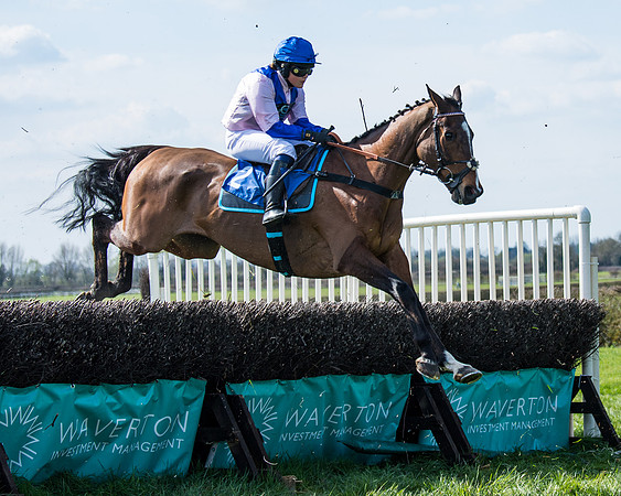 Race 3 -The Richardsons Accountants Conditions Race for Novice Riders  (71 of 154)