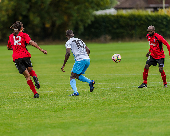 AFC Oaklands 2 v 1 Bengeo Trinity - Warm Up (223 of 297)
