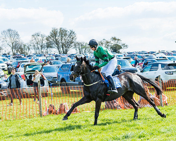 Race 3 -The Richardsons Accountants Conditions Race for Novice Riders  (23 of 154)