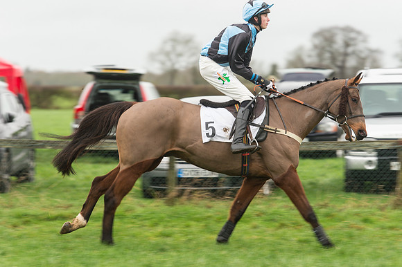 Race 4 - Novice Riders Race (32 of 144).jpg
