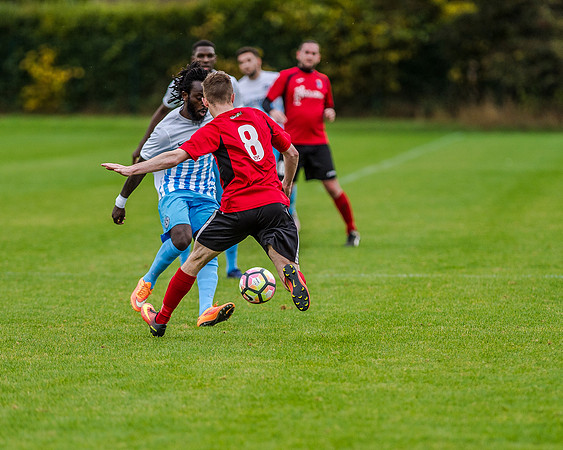 AFC Oaklands 2 v 1 Bengeo Trinity - Warm Up (226 of 297)