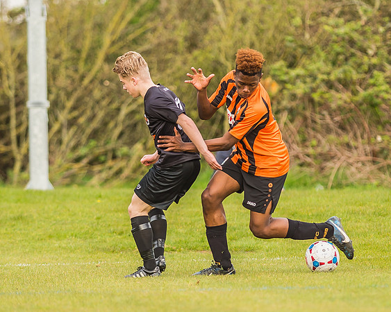 Barnet 2 Wycombe Tigers 4 --2