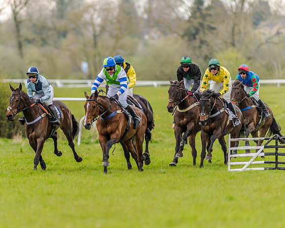 Race 6 - Intermediate Race (100 of 143).jpg