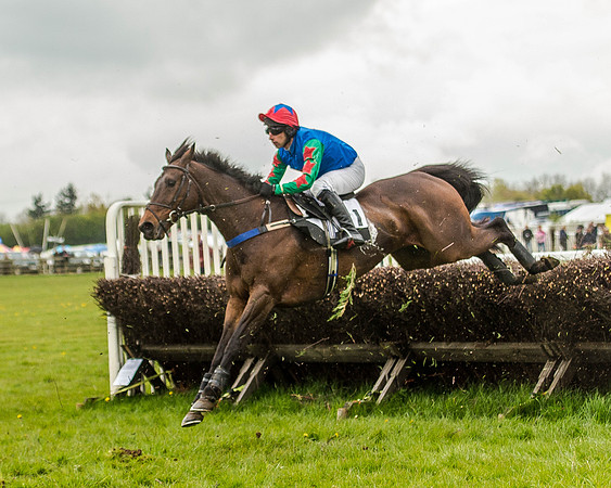 Race 6 - Intermediate Race (89 of 143).jpg
