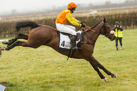 Race 1 - Confined Hunts (71 of 101).jpg