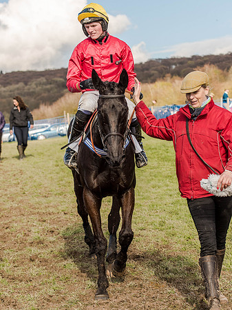 Race 5 - The Southern Grand national (78 of 96).jpg
