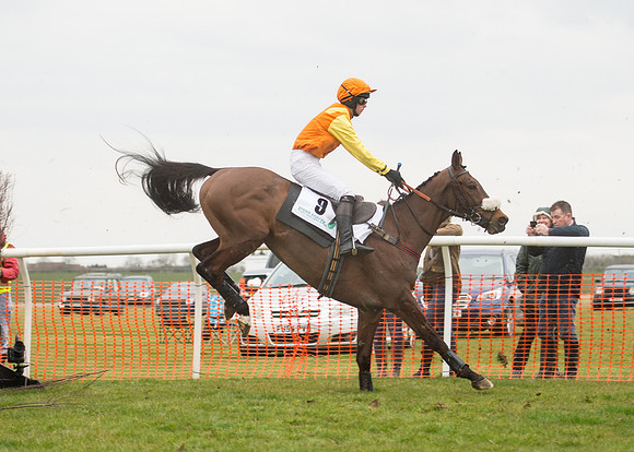 Race 6 - Confined Hunts-52