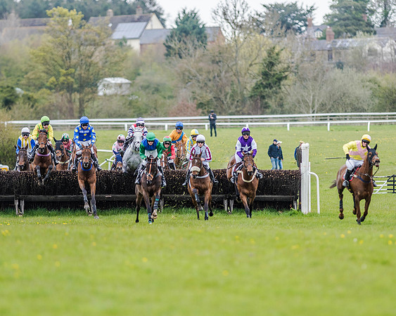 Race 2 - Open Maiden  (100 of 170).jpg