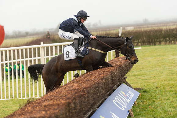 Race 1 - Confined Hunts (72 of 101).jpg