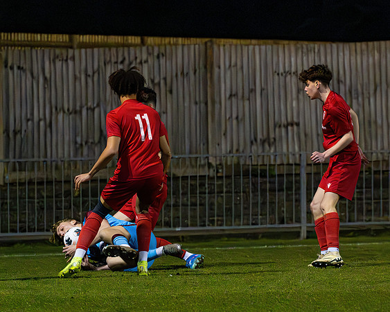 Young Generals 0 [1] Beaconsfield U18 0 [4] (28 of 187)