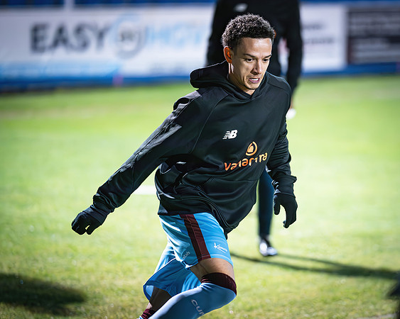 Farnborough 2 Chesham Utd 1 (13 of 368)