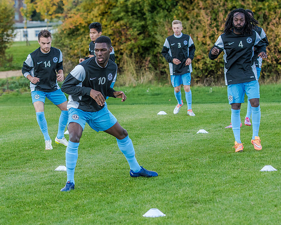 AFC Oaklands v Bengeo Trinity - Warm Up (65 of 109)