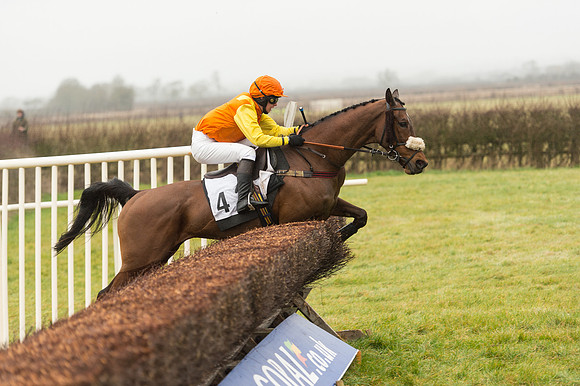 Race 1 - Confined Hunts (68 of 101).jpg