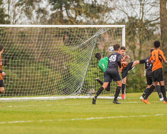 Barnet 2 Wycombe Tigers 4 --13