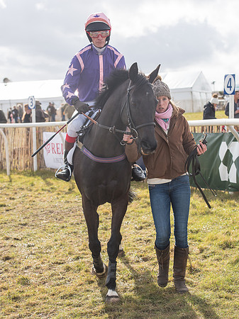 Race 4 - Novice and Veteran Riders race (18 of 46).jpg