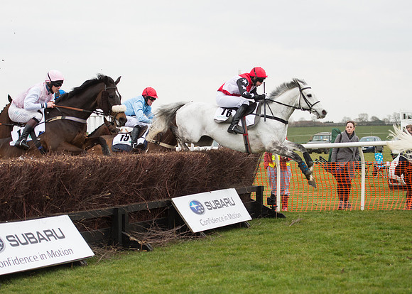 Race 6 - Confined Hunts-63