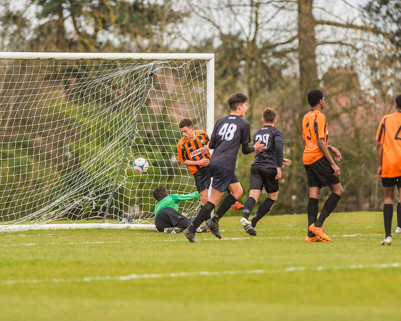 Barnet 2 Wycombe Tigers 4 --16