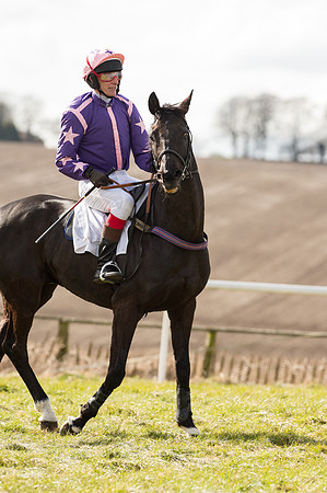 Race 4 - Novice and Veteran Riders race (33 of 46).jpg