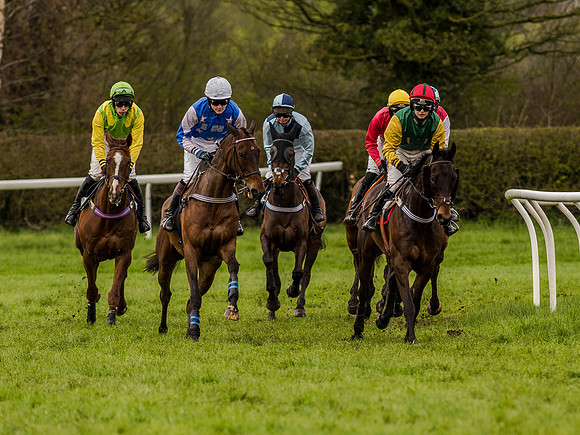 Race 1 - Confined Hunts (49 of 118).jpg