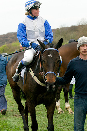 Race 4 - Nov-vets 46