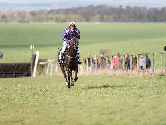 Race 4 - Novice and Veteran Riders race (35 of 46).jpg