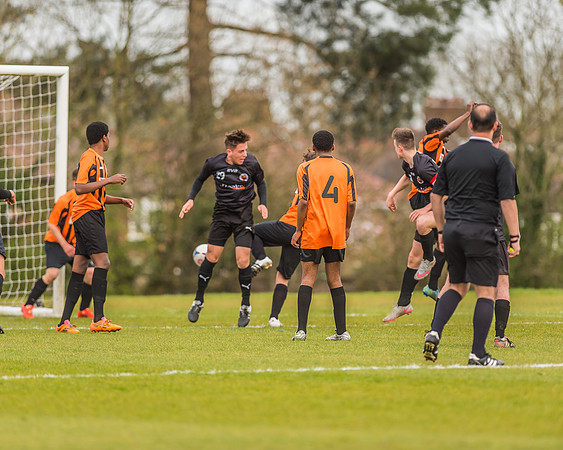 Barnet 2 Wycombe Tigers 4 --12