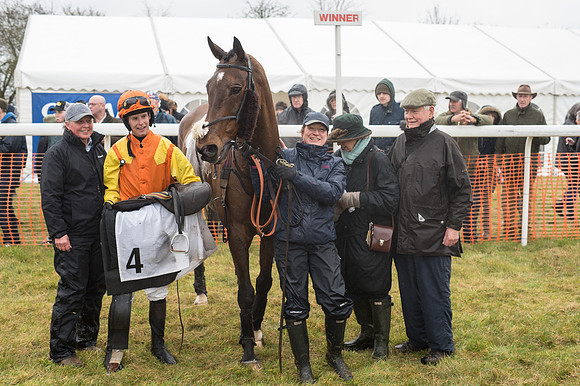 Race 1 - Confined Hunts (90 of 101).jpg