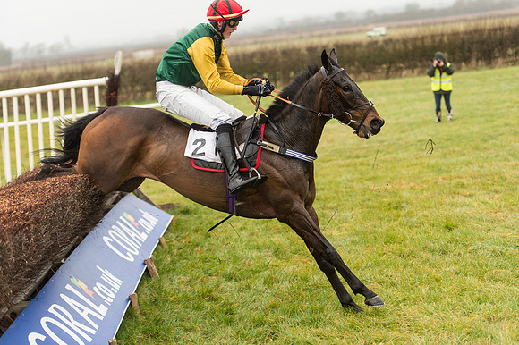 Race 1 - Confined Hunts (78 of 101).jpg