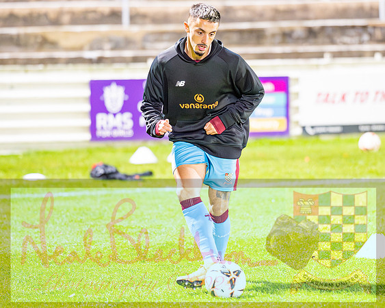 Chesham Utd 3 v 1 Chippenham Town (45 of 416)