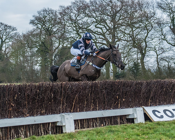 Race 4 - Novice Riders-60
