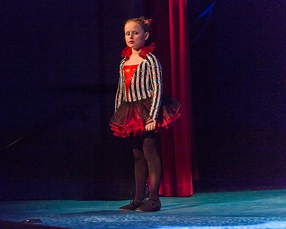 28 - Elizabethans Heads will roll (83 of 117)