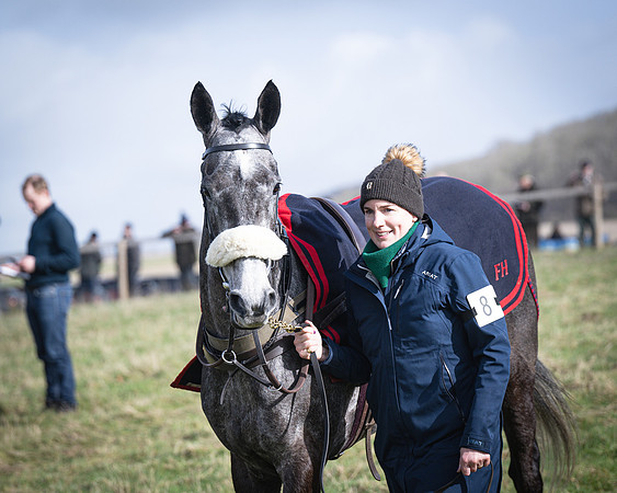 Race 1 - Four and Five year Old Maiden (4 of 137)
