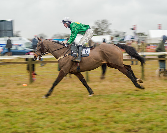Race 6 - Novice Riders Race (77 of 179)