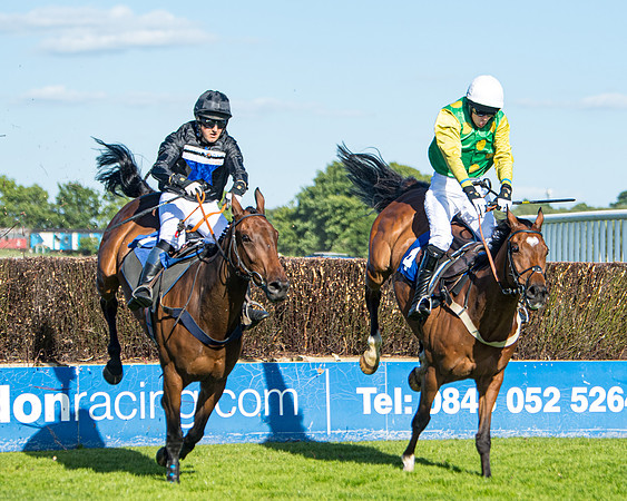 Race 1 - PPSA Open Hunter chase (46 of 78)