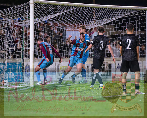 Chesham Utd 3 v 1 Chippenham Town (310 of 416)