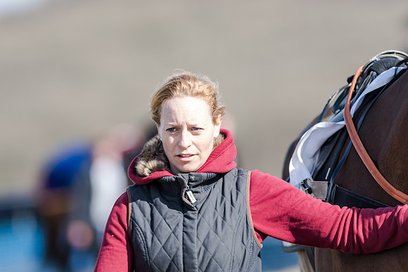 Race 1 - 2m4f Young Horse Maiden (16 of 153)