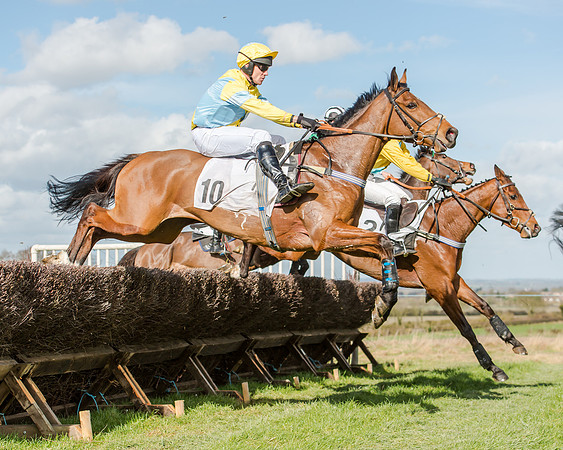 Race 1 - 2m4f Young Horse Maiden (72 of 153)