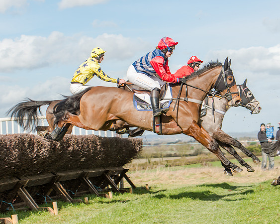 Race 1 - 2m4f Young Horse Maiden (77 of 153)
