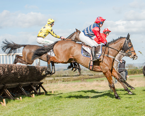 Race 1 - 2m4f Young Horse Maiden (78 of 153)