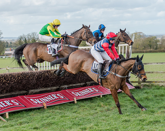 Race 1 - 2m4f Young Horse Maiden (89 of 153)