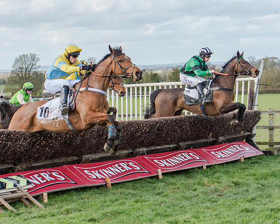 Race 1 - 2m4f Young Horse Maiden (93 of 153)