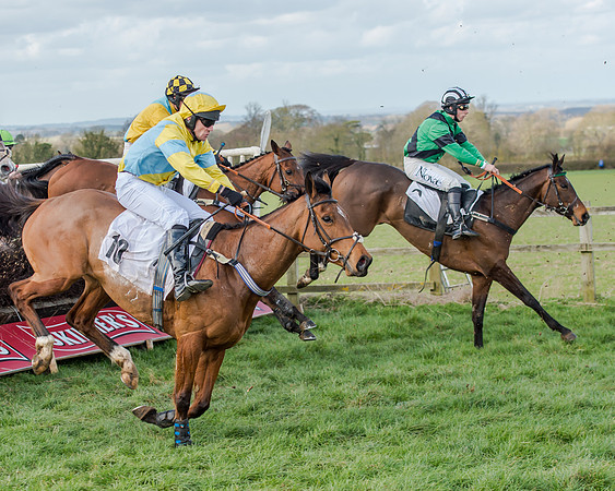 Race 1 - 2m4f Young Horse Maiden (96 of 153)
