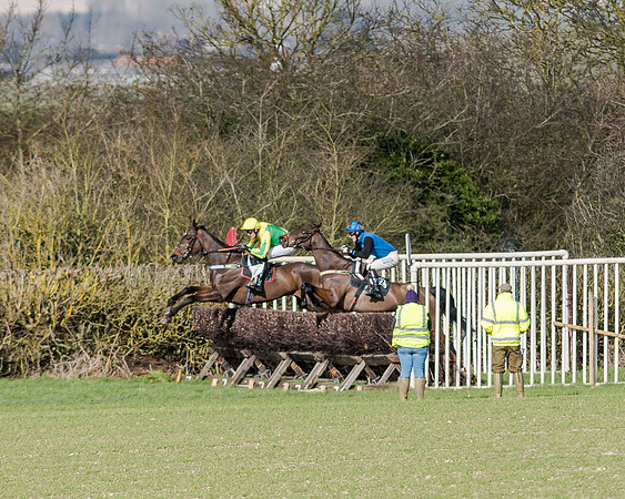 Race 1 - 2m4f Young Horse Maiden (101 of 153)