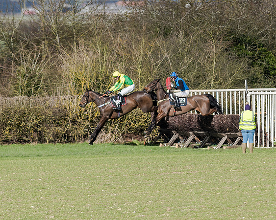 Race 1 - 2m4f Young Horse Maiden (103 of 153)