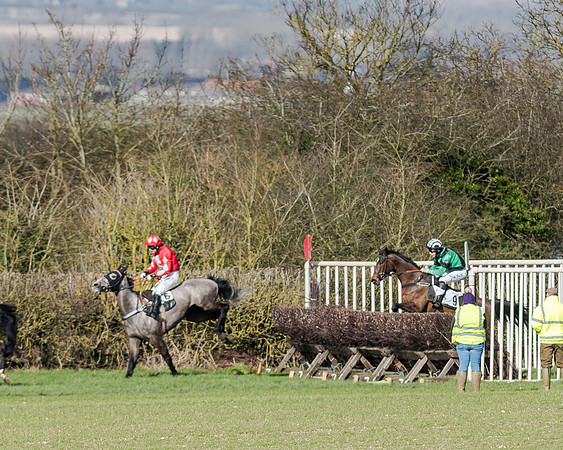 Race 1 - 2m4f Young Horse Maiden (106 of 153)