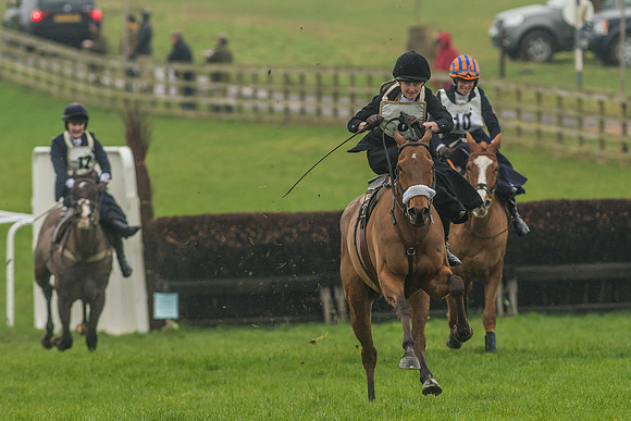 Side Saddle Dash -156