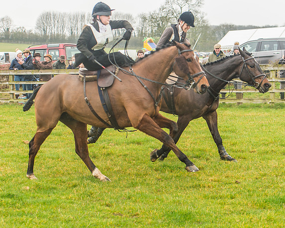 Side Saddle Dash -197