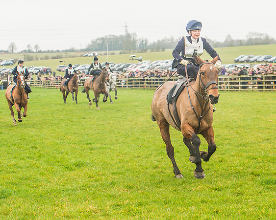 Side Saddle Dash -219